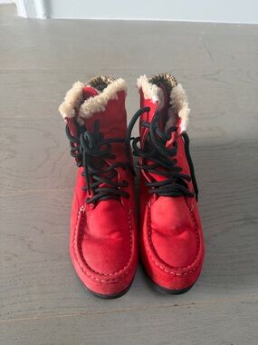 red boots